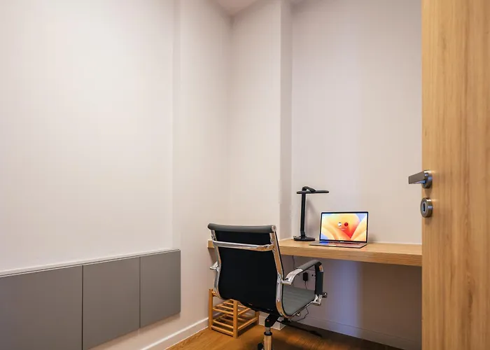 ヴィラ Centro Golden View ハニア