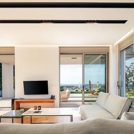 Centro Golden View Villa *