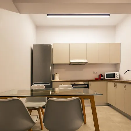 Centro Golden View * La Canea