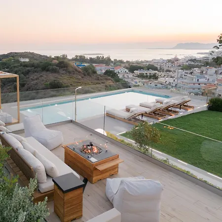 Centro Golden View Villa *